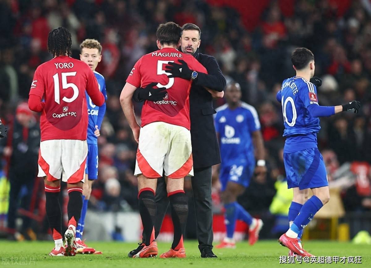 星空体育APP-窗口期足总杯传出新动向，多特蒙德绝杀压哨，管理层表态——态度坚定，轮换策略成焦点(阿森纳传控与巴萨传控)